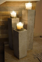 Lade das Bild in den Galerie-Viewer, Windlichtsäulen aus Beton 3 teilig