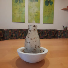 Lade das Bild in den Galerie-Viewer, Räucherschale mit Flaschen Upcycling